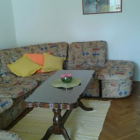 Apartment Mica